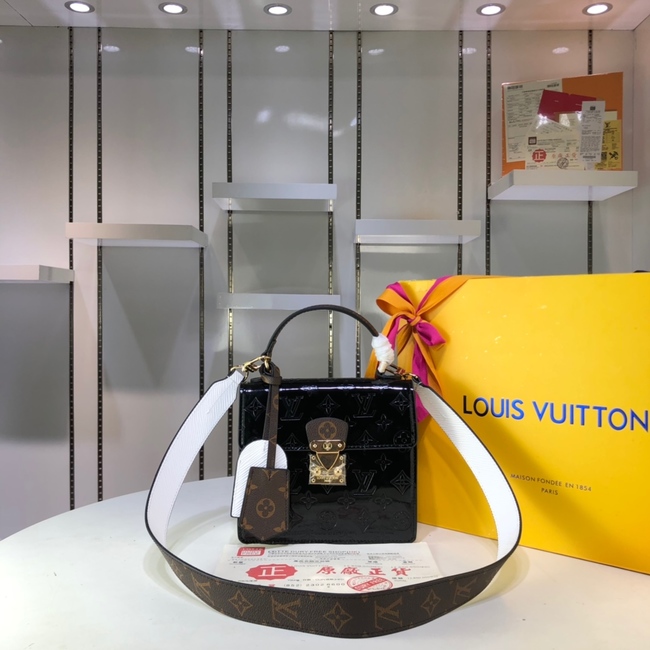 Louis Vuitton Spring Street Bag Code: M90375