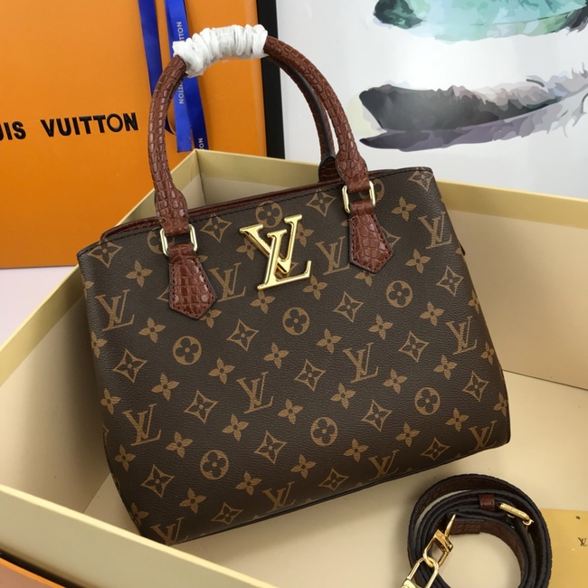 Louis Vuitton Original Leather Messenger Bag Code:44821