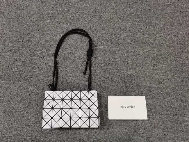 Issey Miyake Issey Miyake Crossbody Bag