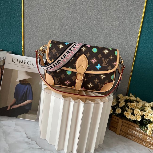 Louis Vuitton Diane Handbag Code: M45985