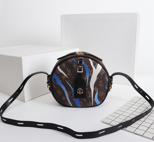 Louis Vuitton Crossbody Bag Code: M52294