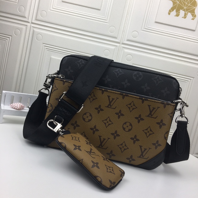 Louis Vuitton District Small Bag Code: M45320