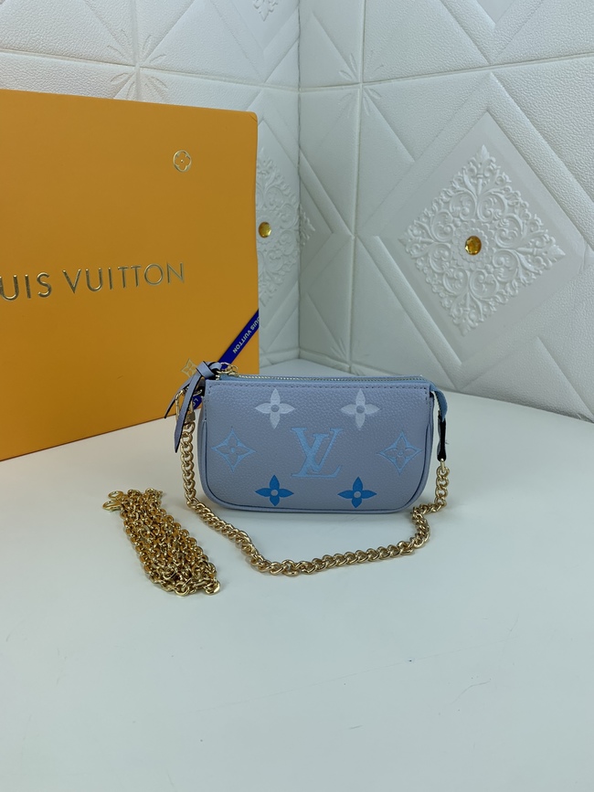 Louis Vuitton Mini Pochette Accessoires Clutch Code: M80501