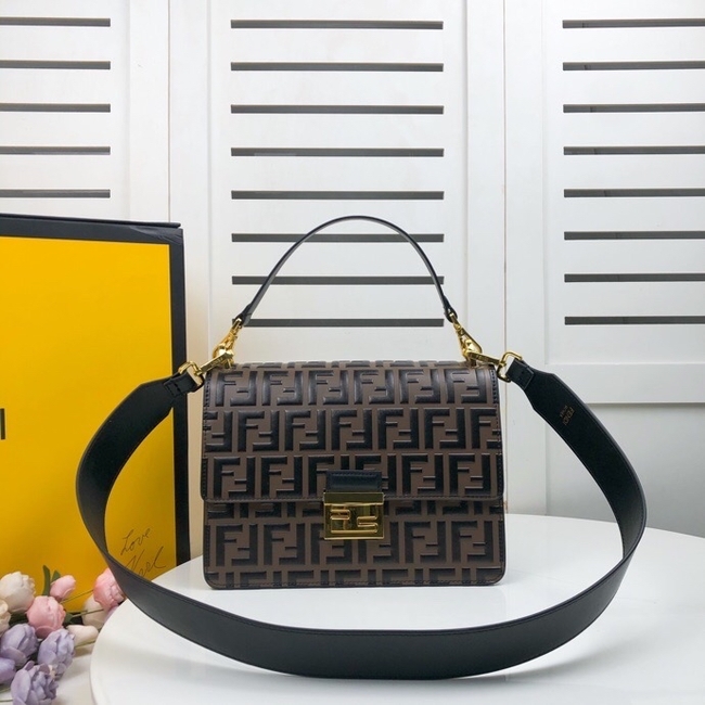 Fendi Fendi Kan L Crossbody Bag Code:2679056