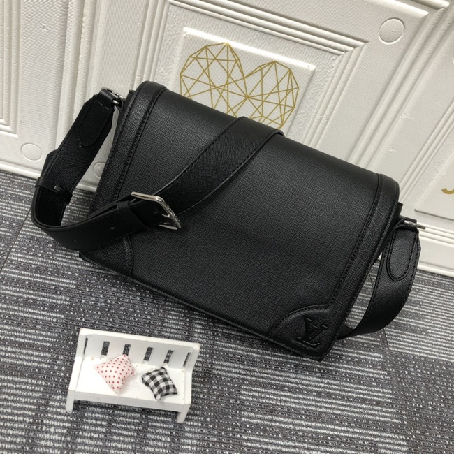 Louis Vuitton New Flap Messenger Bag Code: /M30807黑/M30813奶白/M30808灰