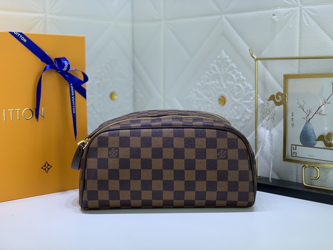 Louis Vuitton Damier Canvas Belt Bag Code: M47528