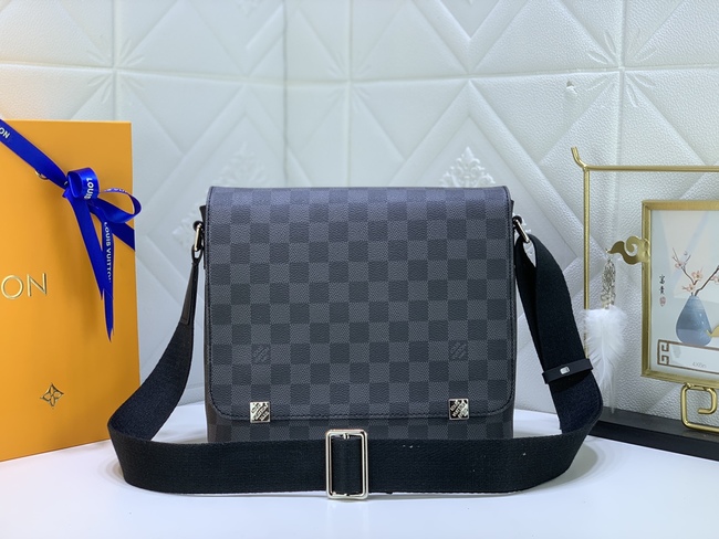 Louis Vuitton District Medium Bag Code: N41028/N41029