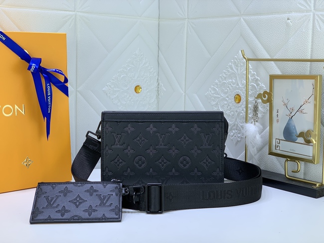 Louis Vuitton Crossbody Bag Code: M64608