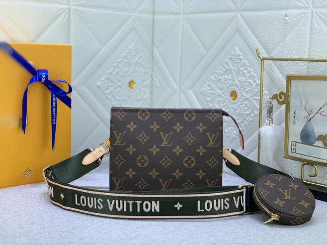 Louis Vuitton Monogram Canvas Clutch Code: M47546