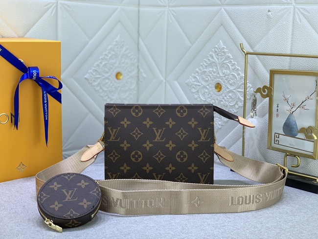 Louis Vuitton Monogram Canvas Clutch Code: M47546
