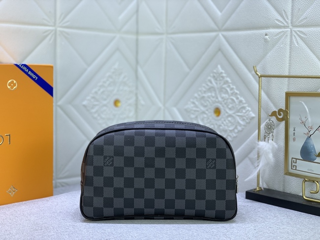 Louis Vuitton Damier Canvas Clutch Code: M47527