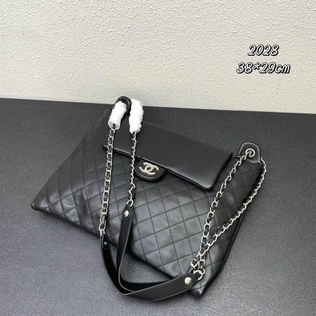 Chanel Crossbody Bag Code:2028