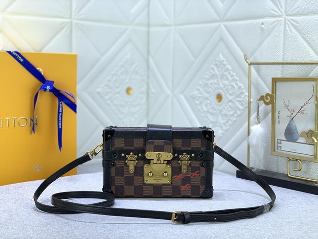 Louis Vuitton Petite Malle Bag Code: M86286