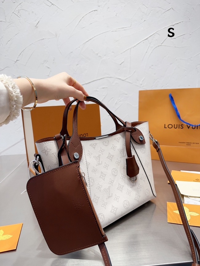 Louis Vuitton Hina Handbag Code: M54353