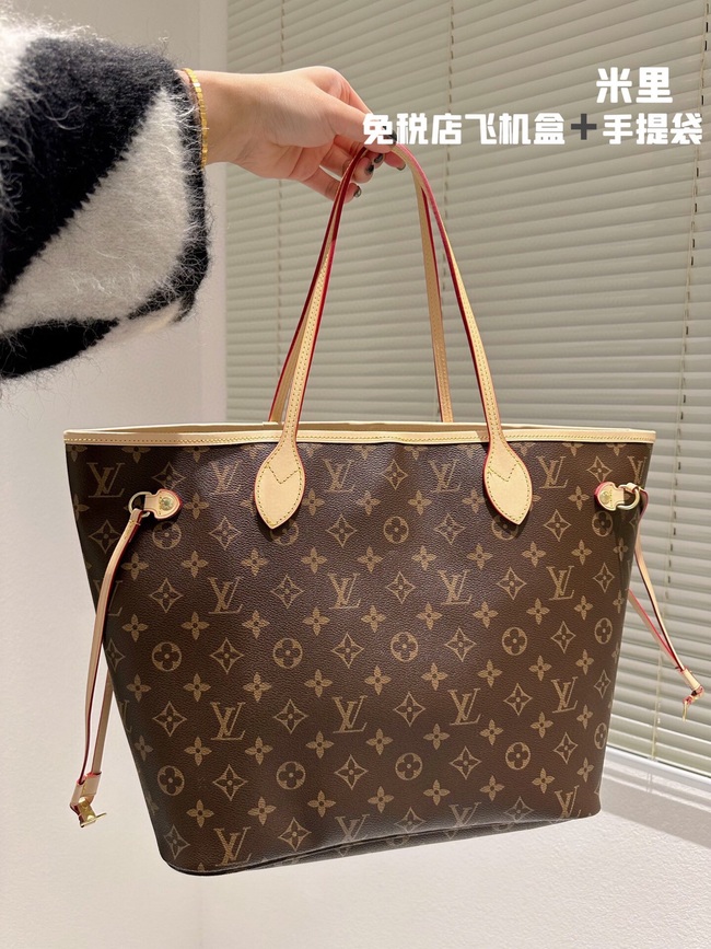 Louis Vuitton Neverfull Shopping Bag