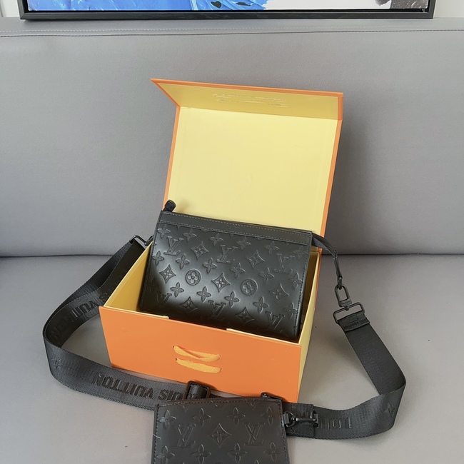 Louis Vuitton Gaston Wearable Wallet 2-In-1 Handbag Code: M81115