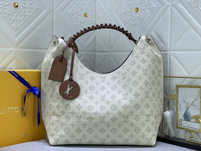 Louis Vuitton Taurillon Calfskin Crossbody Bag Code: M53188