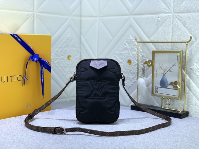 Louis Vuitton Pillow Smartphone Bag Code: M81716