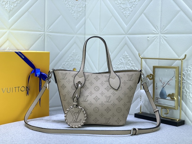 Louis Vuitton Blossom Small Bag Code: M21849/M21909/M21848