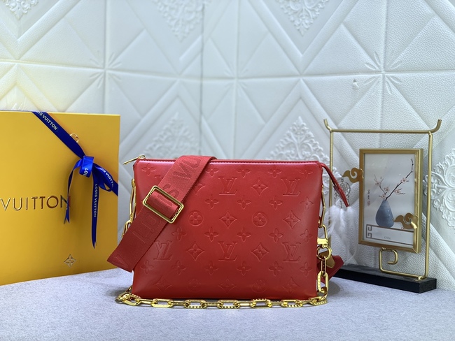 Louis Vuitton Coussin Small Bag Code: M57790/黑色/M57792大红/M57793白色/M57936/绿色/M57913/银色m58699浅蓝m59278金色m57791土黄/M59276玫瑰粉m59275枣红/M59277焦糖