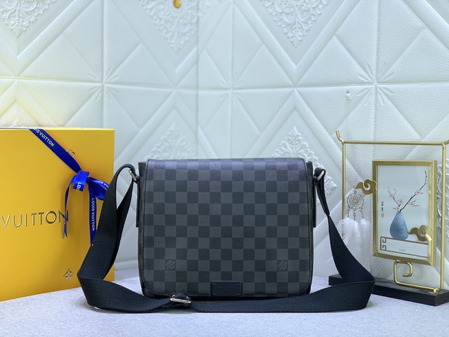 Louis Vuitton District Medium Tote Code: M41212/M41213