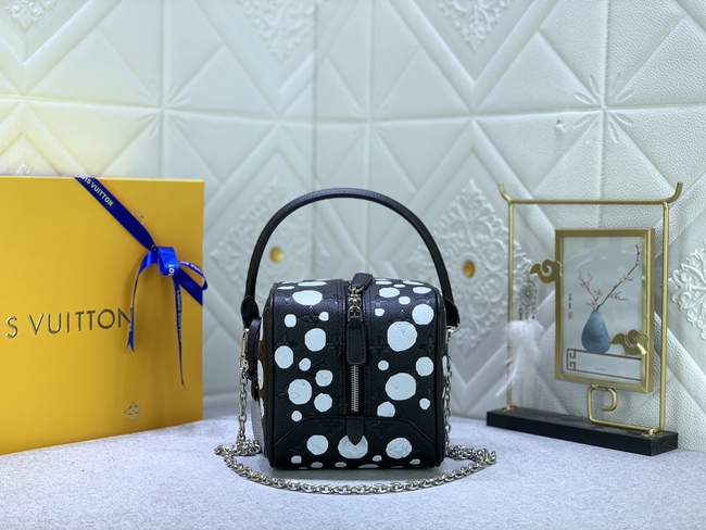 Louis Vuitton X Yk Square Bag Code: M21778/M21779/M43589/M46450/M59611