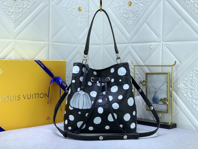 Louis Vuitton X Yayoi Kusama Collection Code: M21753