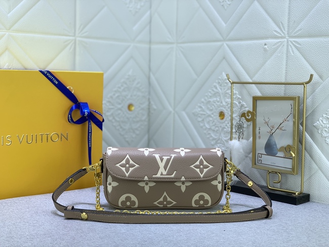 Louis Vuitton Wallet On Chain Ivy Bag Code: M82210