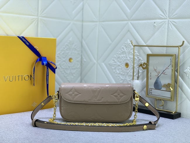 Louis Vuitton Wallet On Chain Ivy Bag Code: M82210