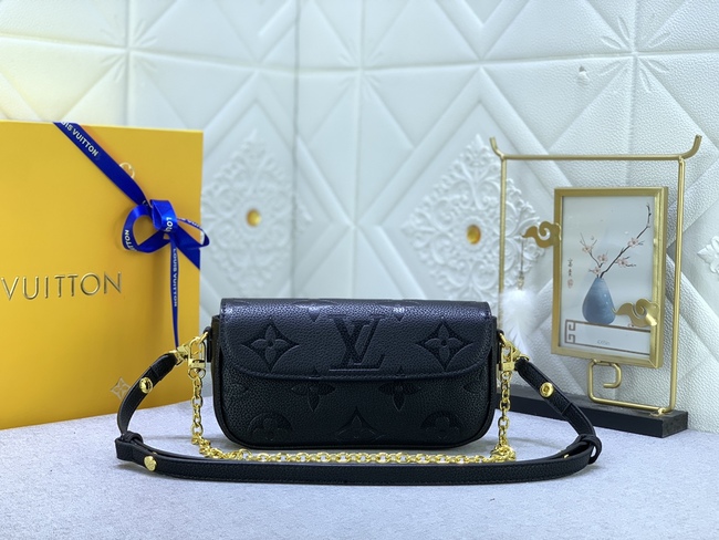 Louis Vuitton Wallet On Chain Ivy Bag Code: M82210