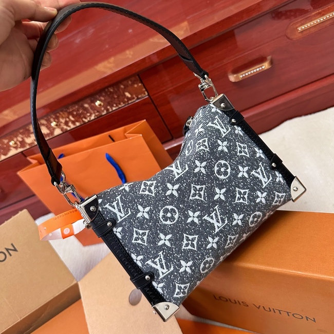 Louis Vuitton 22 Spring And Summer Crossbody Bag