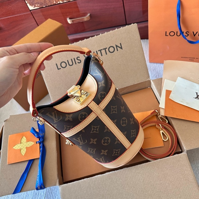 Louis Vuitton Lv Crossbody Bag