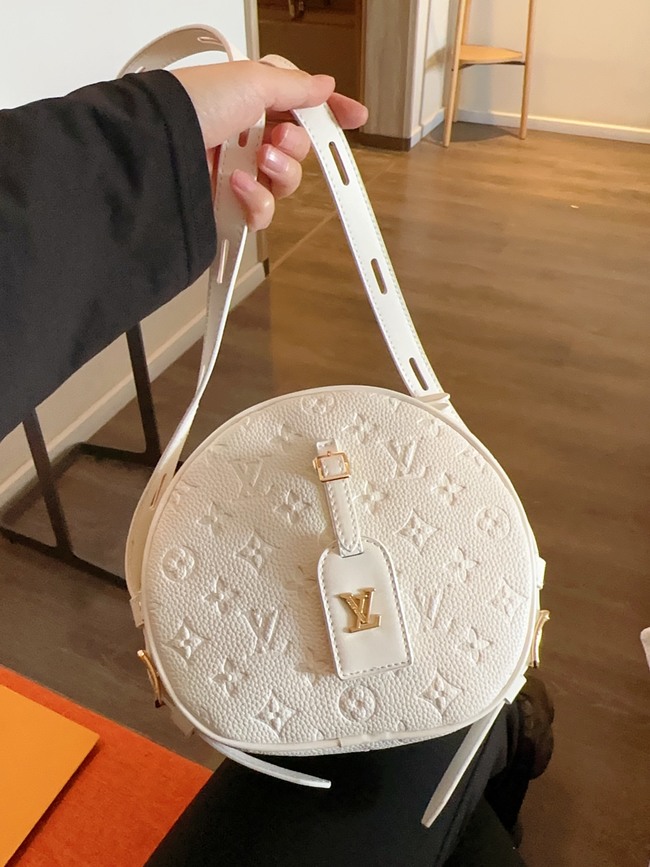Louis Vuitton Classic Round Bun