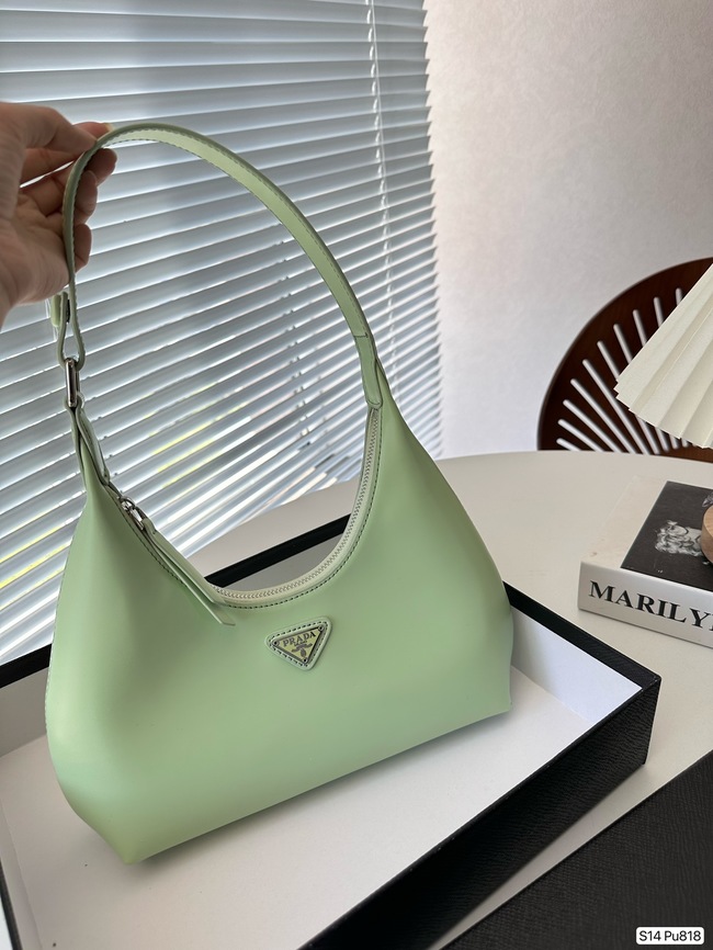 Prada Patent Leather Crossbody Bag Code: Pu818