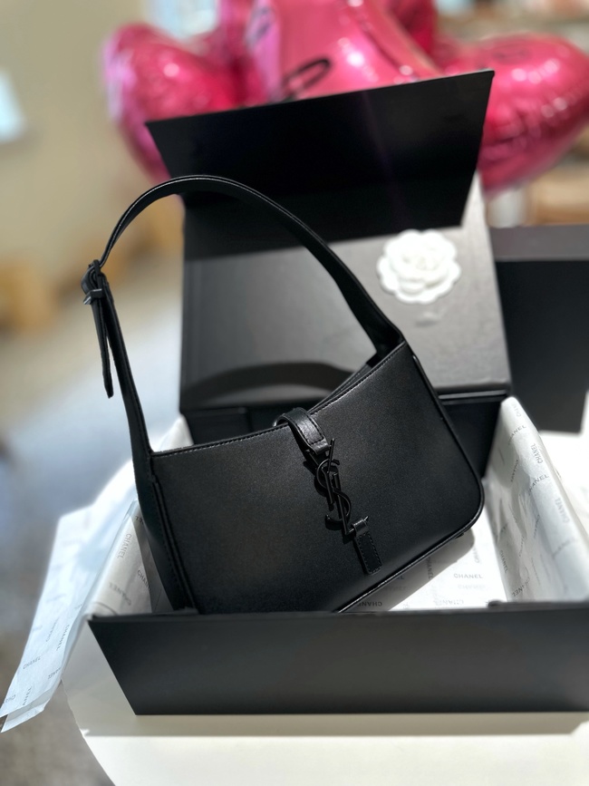 Yves Saint Laurent Fashion Messenger Bag