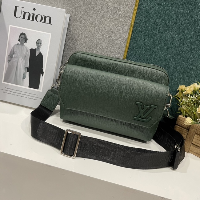 Louis Vuitton Fastline Messenger Bag Code: M22482/M22611