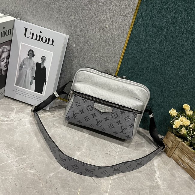 Louis Vuitton Spring Summer 2019 Outdoor Messenger Bag Code: M30233/M30241/M30830/