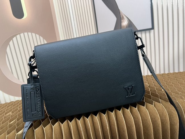 Louis Vuitton Aerogram Messenger Bag Code: M57080 M21363 M22505