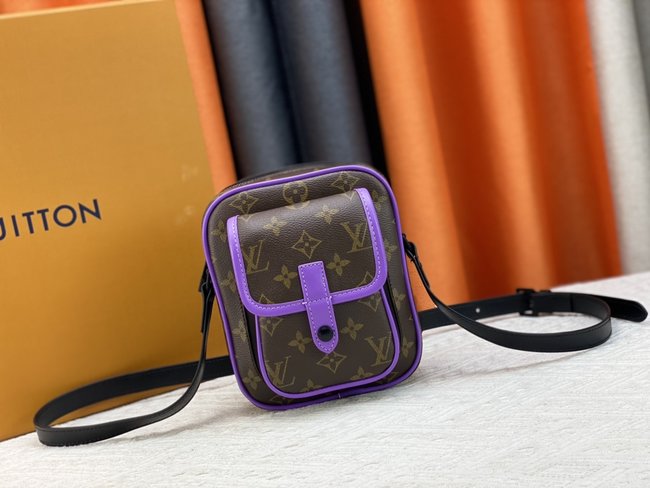 Louis Vuitton Christopher Mini Bag Code: M69404