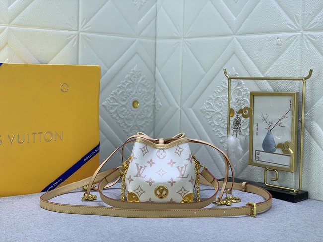 Louis Vuitton Online Only Handbag Code: M83227 M82885