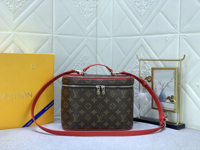 Louis Vuitton Nice Cosmetic Bag Code: M42265