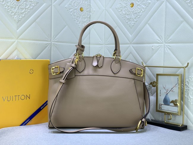 Louis Vuitton Lock It Mm Bag Code: M22914 M22925 M23061 M22927