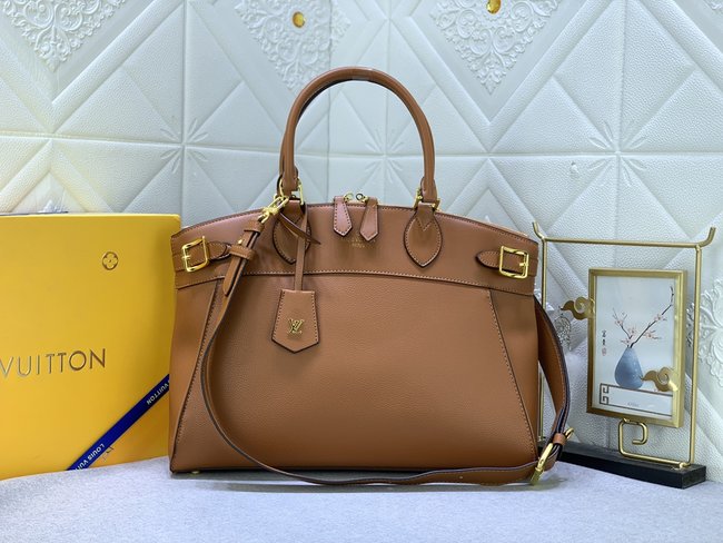 Louis Vuitton Lock It Mm Bag Code: M22914 M22925 M23061 M22927