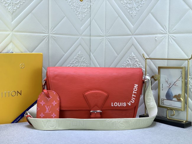 Louis Vuitton Montsouris Messenger Bag Code: M23097