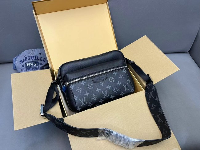 Louis Vuitton Outdoor Messenger Bag 
