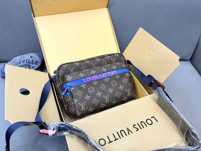 Louis Vuitton Outdoor Messenger Bag 