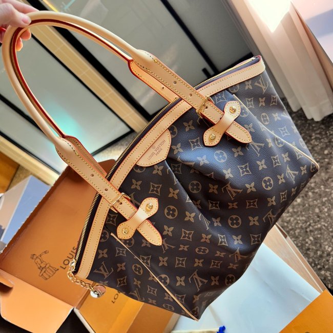 Louis Vuitton Shoulder Bag 