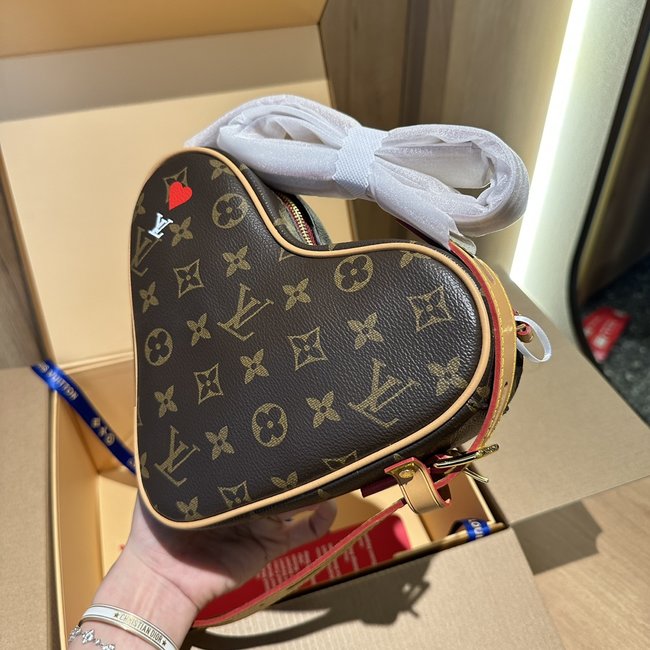 Louis Vuitton Medieval Love Package 