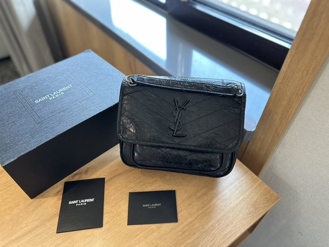 Yves Saint Laurent Chain Bag 