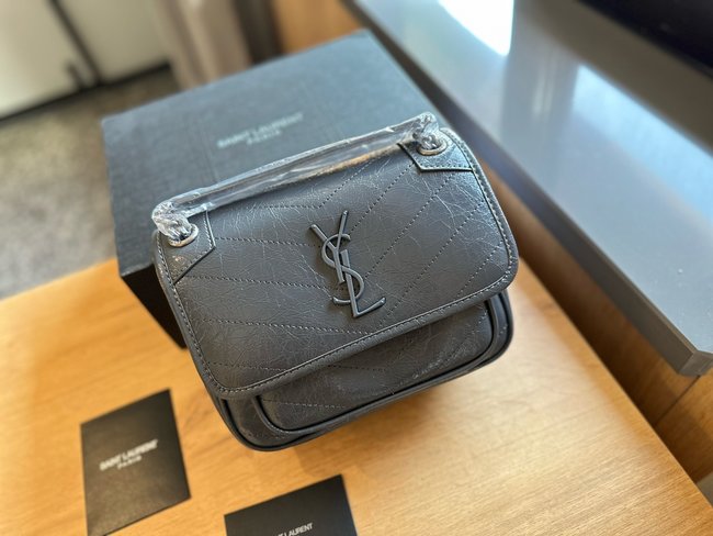 Yves Saint Laurent Chain Bag 